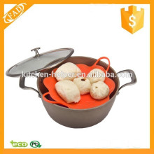 Attractive Easy to Clean Silicone Steamer with Handle